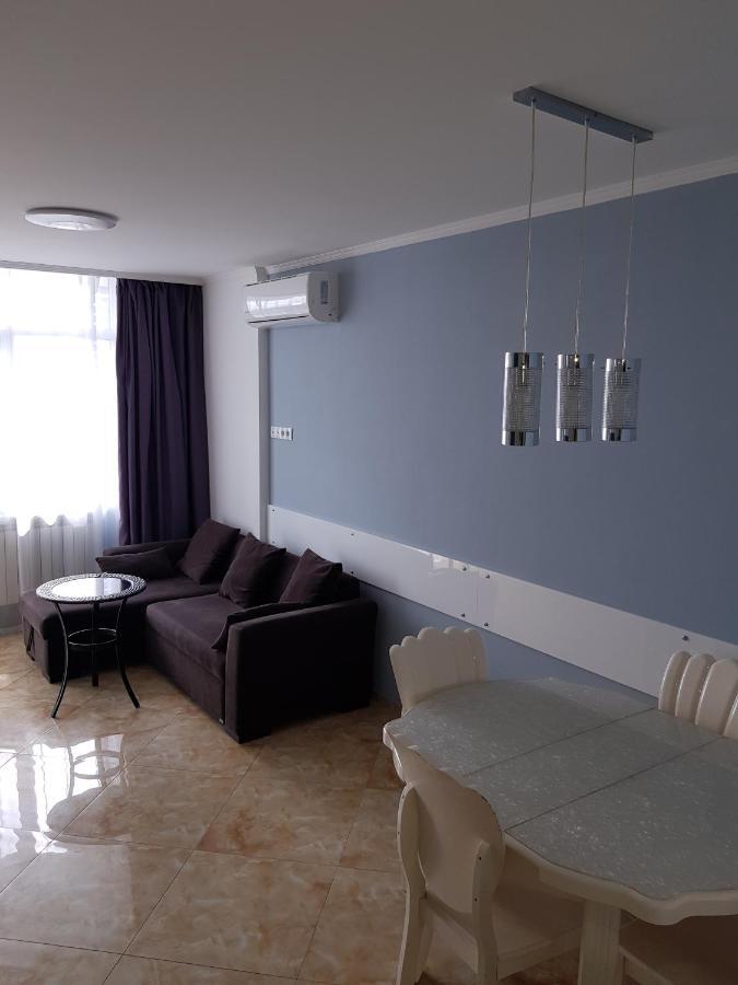 Apartment Breeze *